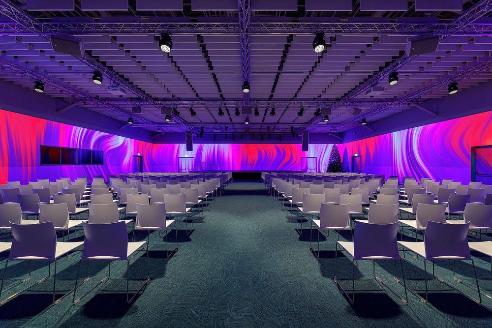 An event venue boasting a 270-degree panoramic projection powered by a Screenberry media server