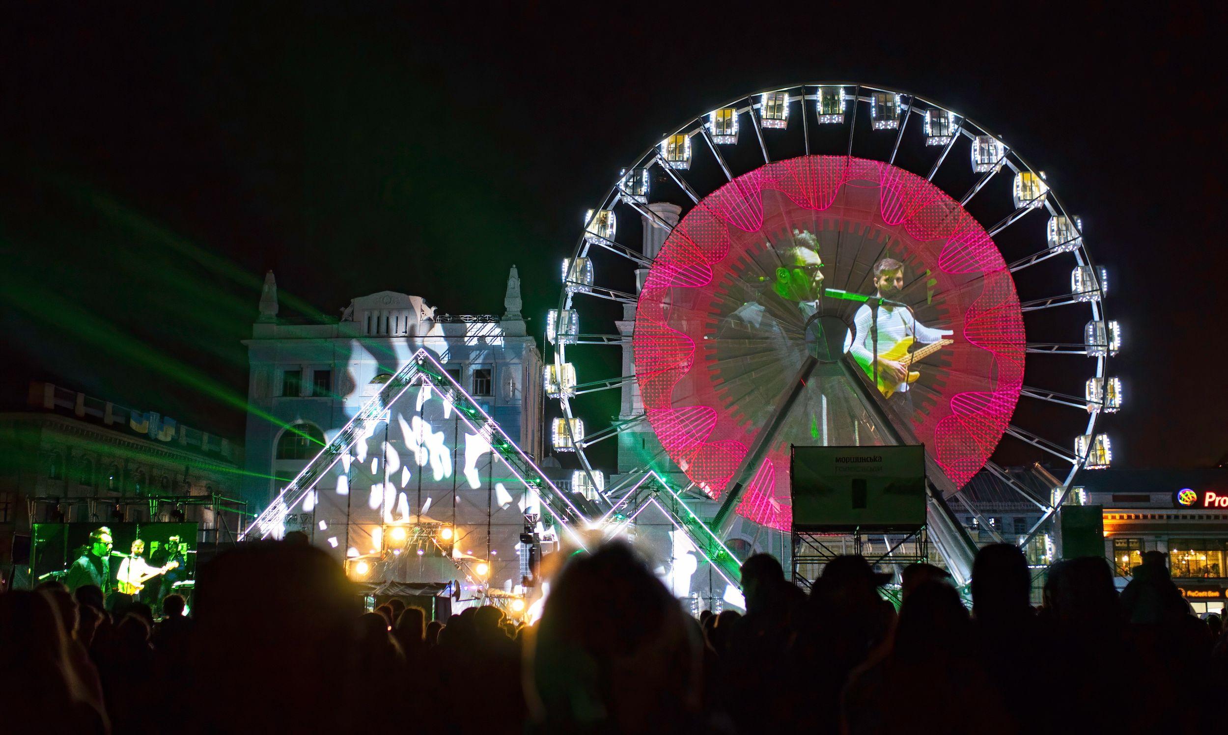 Video mapping onto a Ferris wheel