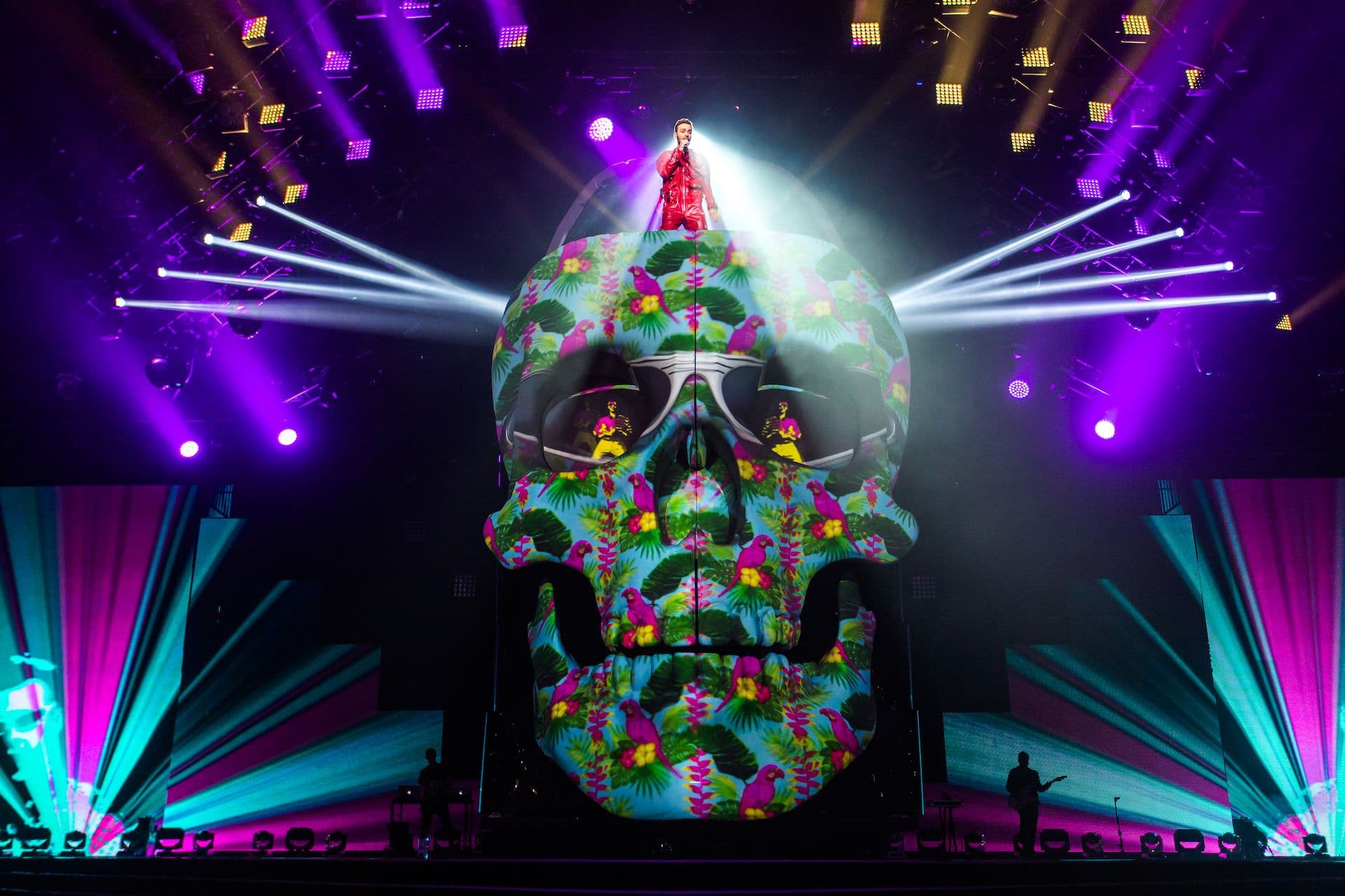 Screenberry-powered 3D mapping on a skull-shaped stage prop during a Max Barskih concert
